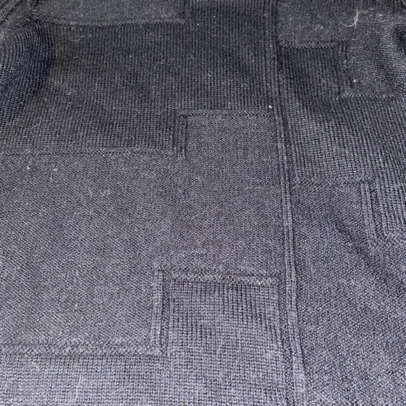 Black sweater - Picture 2 of 3